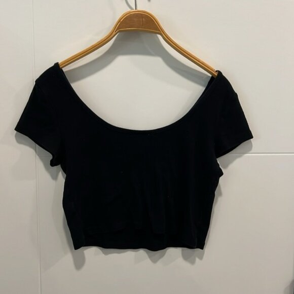 Mossimo black crop top size medium - Picture 7 of 7